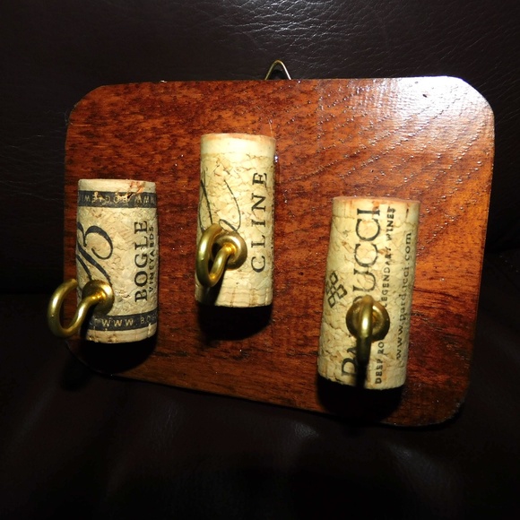 Handmade Wine Cork Key Hanger Rack Necklace Jewelry Holder Solid Wood 3 Hook - Picture 3 of 6
